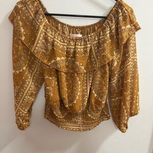 Pink Lily Women's Paisley Gold Colored Blouse‎ Medium Size Small